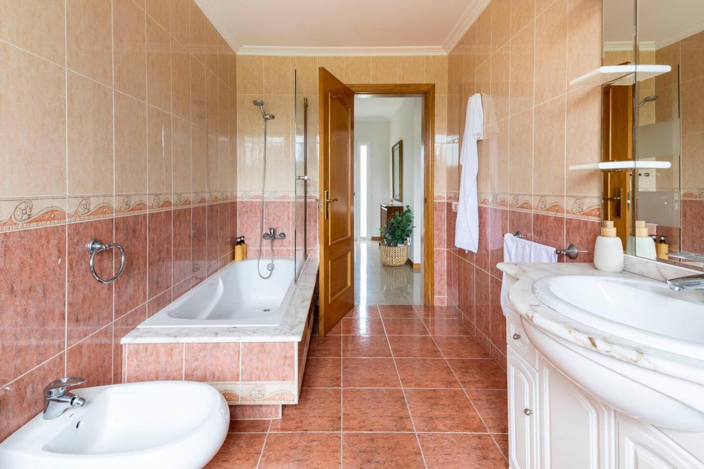 Galihost - Casa Con Enorme Jardin En Cambados Villa Ngoại thất bức ảnh